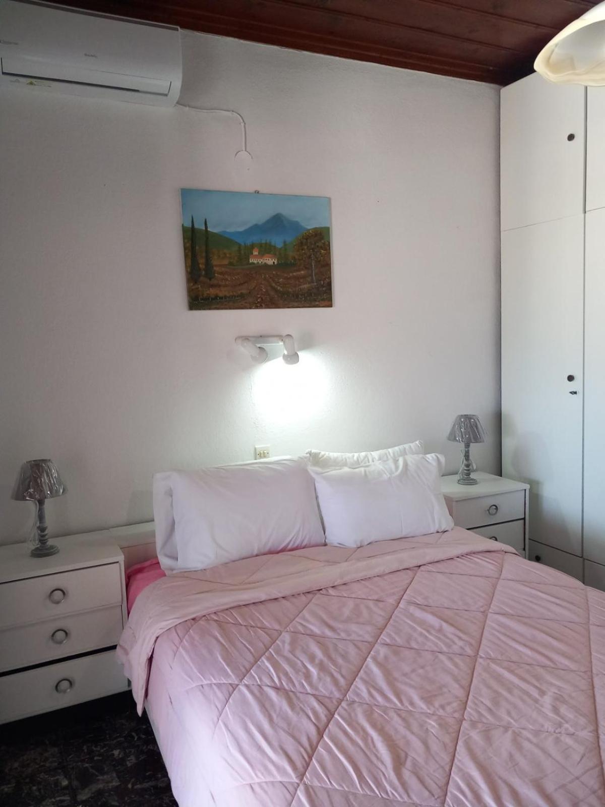 Katerinas Apartmens Skiathos Town Exterior photo