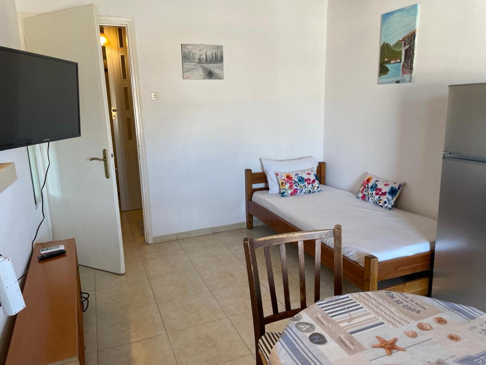 Katerinas Apartmens Skiathos Town Exterior photo